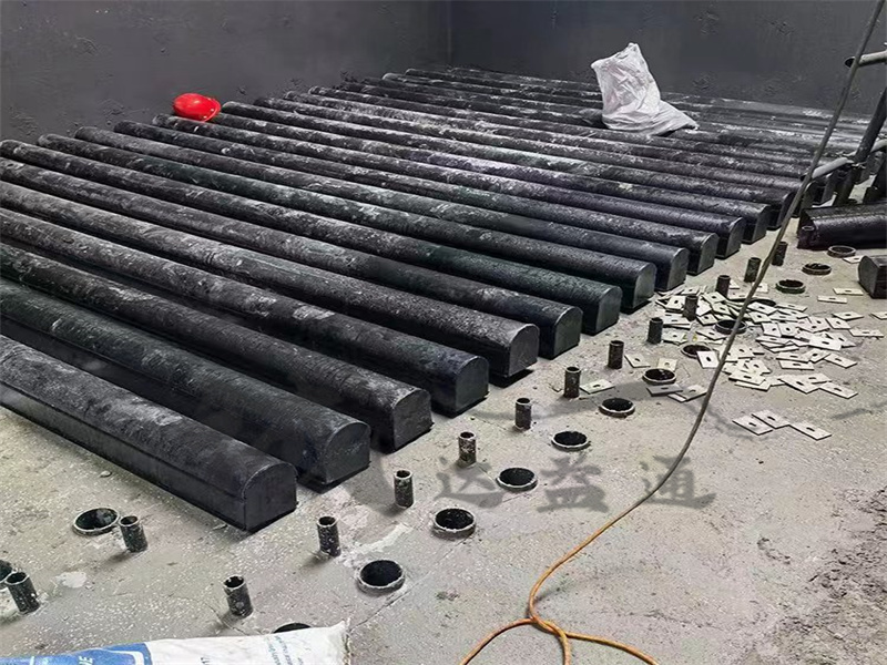 167322253 翻板滤池U型滤管(面保障)装置现场